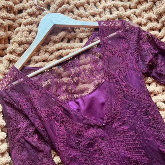 BB Dakota Burgundy Lace Dress | Size 4 - Picture 2 of 4